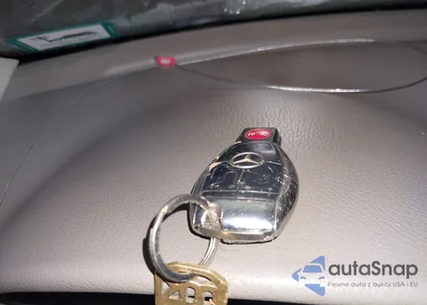 2008 Mercedes-Benz Clk 350 z USA, uszkodzony, nr VIN WDBTK56F98T089687